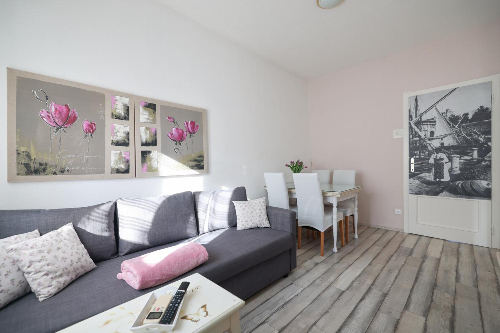 Apartment Floresita *