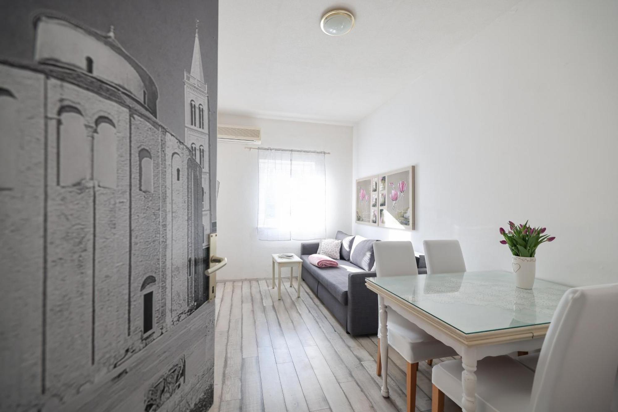 Apartment Floresita *